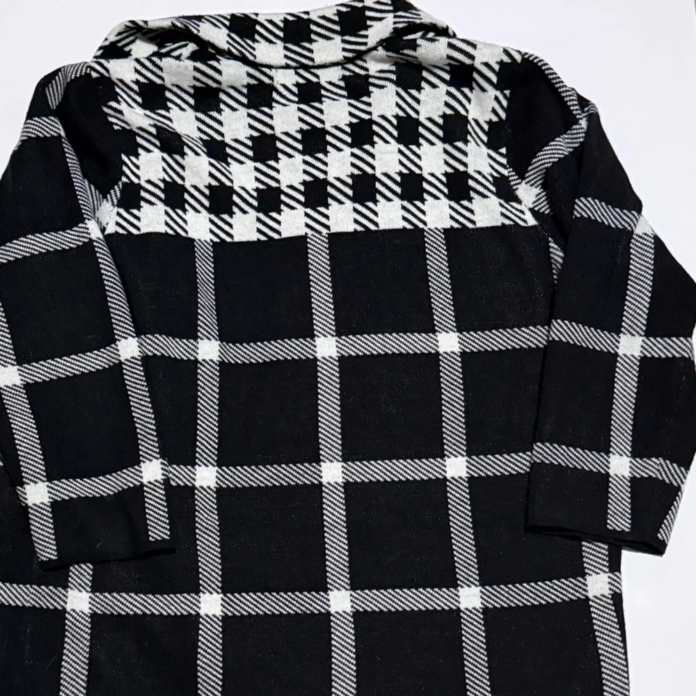 Kasper Women's Houndstooth Black & White Notch Collar Open-Front Sweater Size 1X - Picture 9 of 9